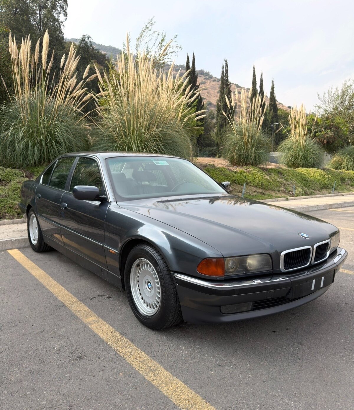 BMW 740